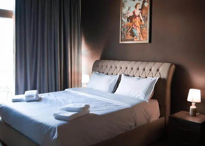 Balkan Crest Тирана