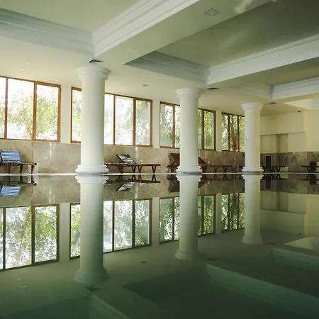 Balkan Crest Hotel 4*