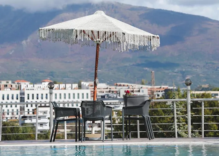 Balkan Crest 4* Tirana